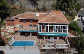 Espectacular casa en la playa con piscina privada, Almunecar
